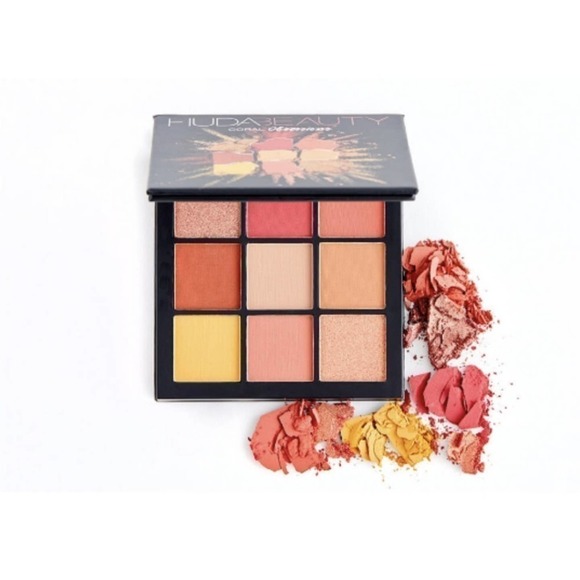 HUDA BEAUTY Coral Obsessions Palette in Coral - Picture 1 of 6